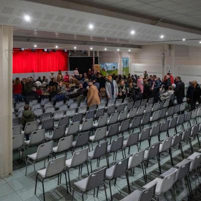 Ferme sous 'hôtes' tension à Salouël - Salle