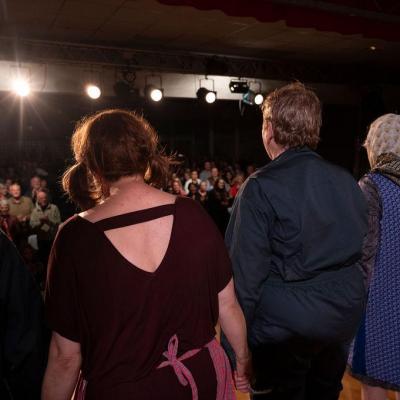 Ferme sous 'hôtes' tension à Salouël - Salutations